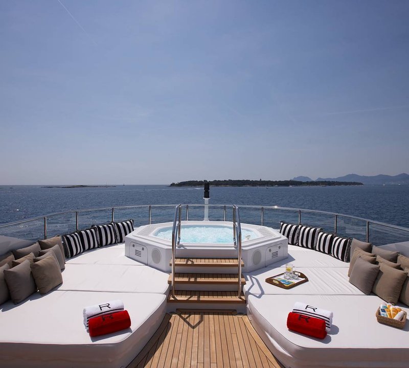 Sundeck Spa Pool Image Gallery Luxury Yacht Browser By Charterworld Superyacht Charter